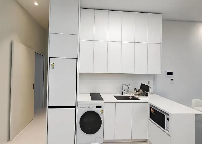 Sunu - 45m Panoramic River View - 4m Ceiling